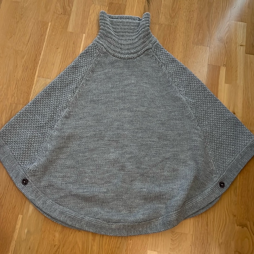 Jules grey poncho woman’s large super soft